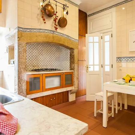 Costa Do Castelo Cosy Apartment By Altido *